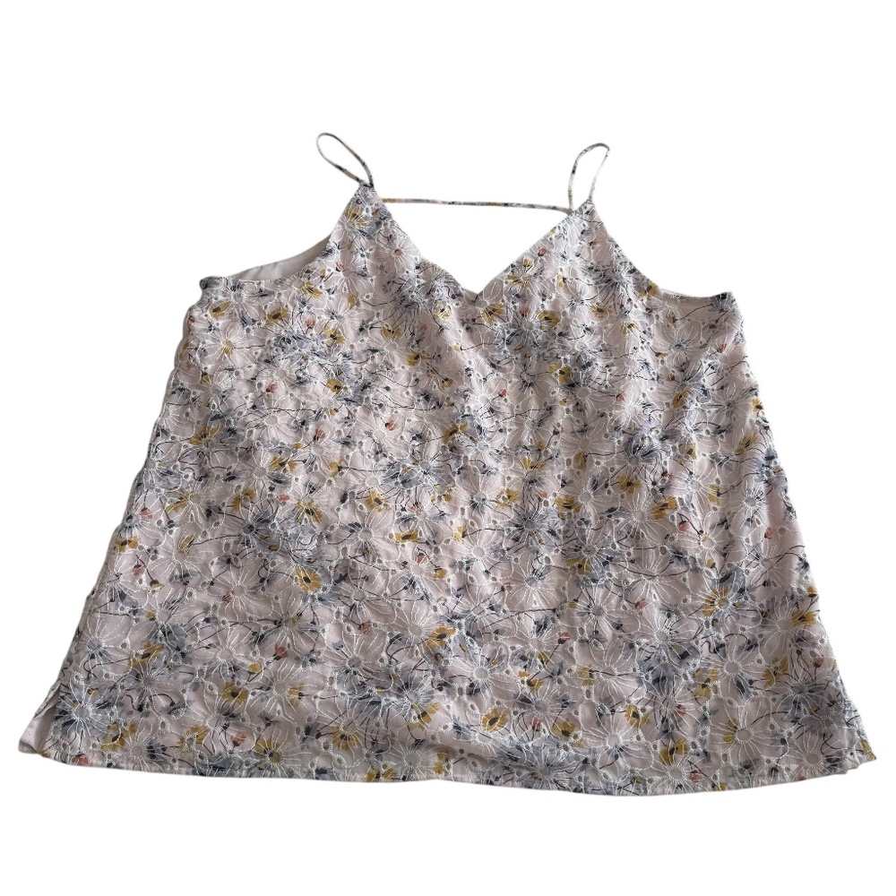 BUNDLE 3/$20 LOFT broderie anglaise floral cami
